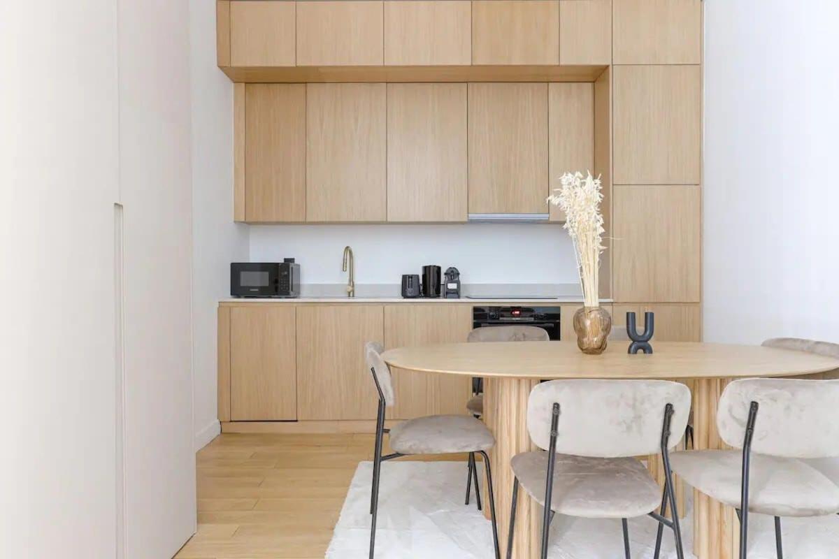 Montparnasse - Modern & Renovated 3bd For 8 Guests Apartment