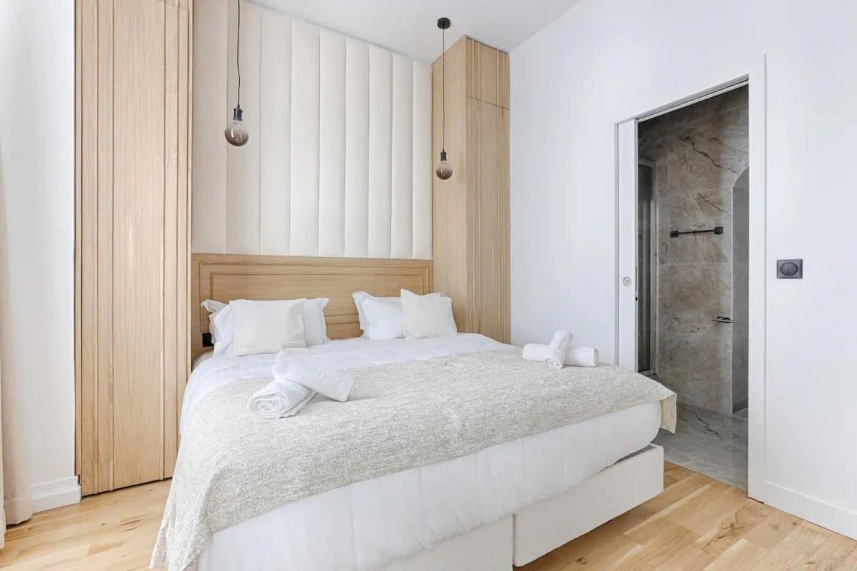 Montparnasse - Modern & Renovated 3bd For 8 Guests Apartment *